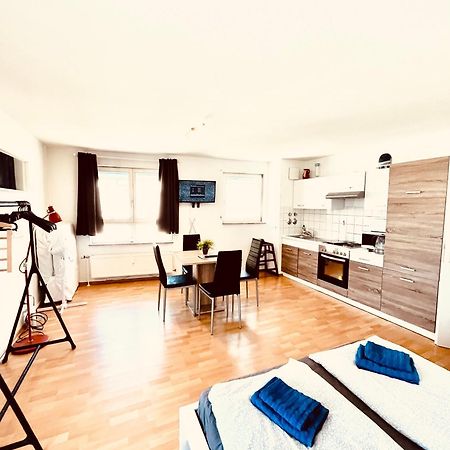 Outletcity Apartment Ferienwohnung Metzingen Metzingen  Exterior photo