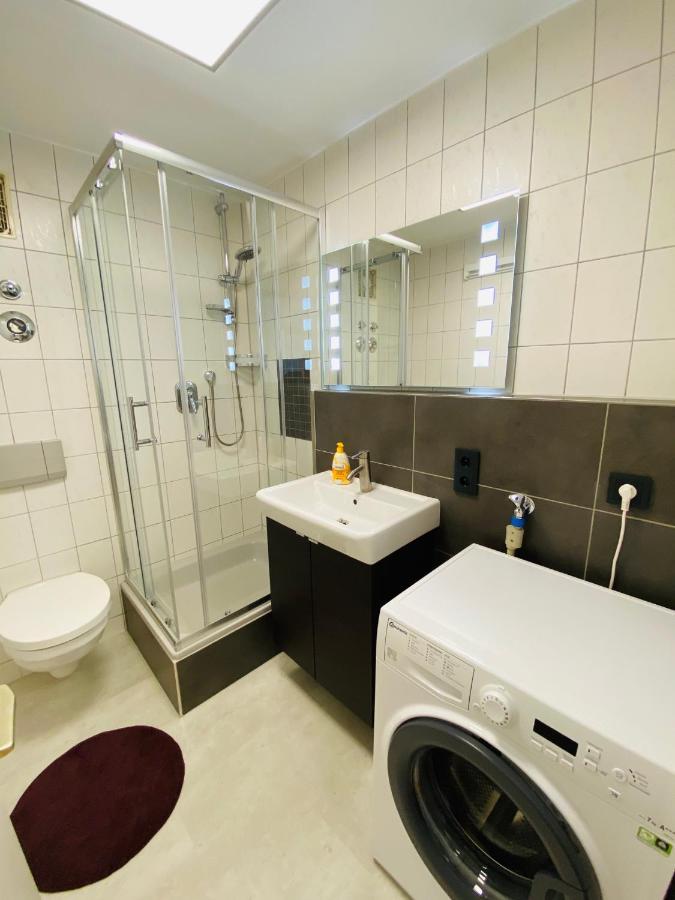 Outletcity Apartment Ferienwohnung Metzingen Metzingen  Exterior photo