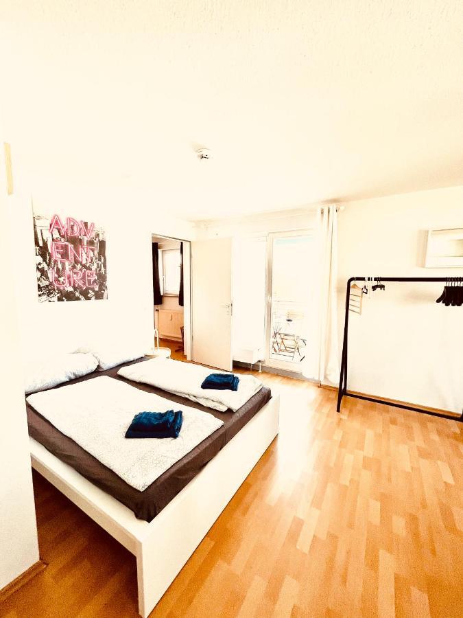 Outletcity Apartment Ferienwohnung Metzingen Metzingen  Exterior photo