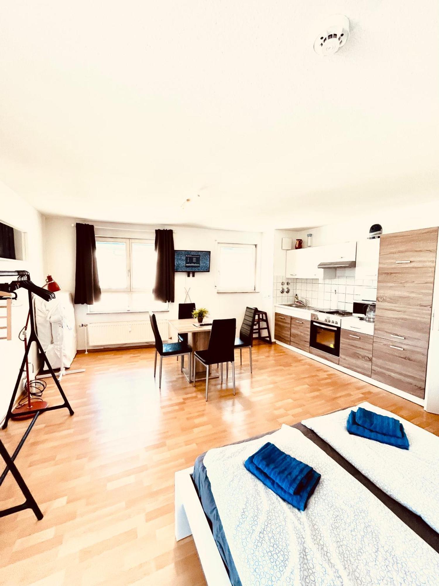 Outletcity Apartment Ferienwohnung Metzingen Metzingen  Exterior photo